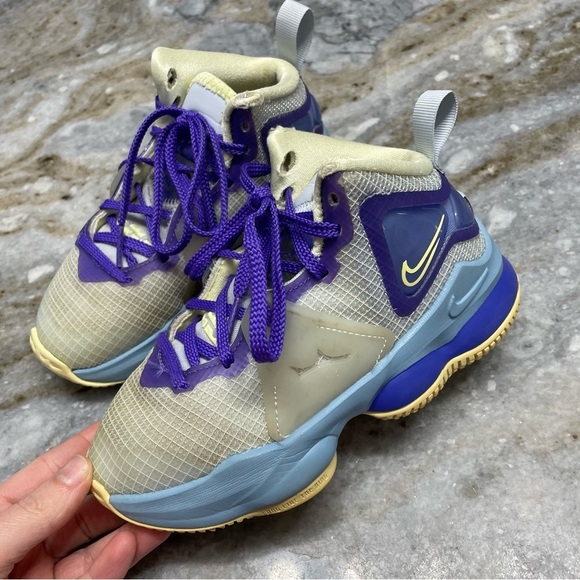 Nike Lebron 19 PS 'Easter' Sneakers 12 Toddler - Picture 3 of 12